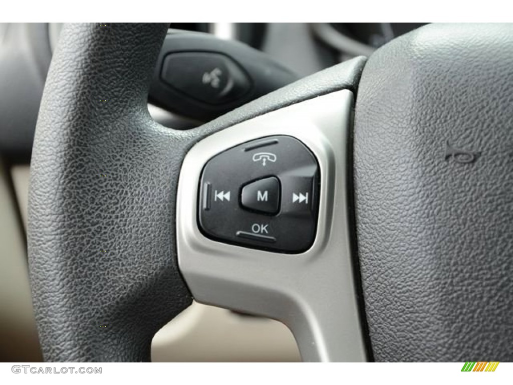 2011 Fiesta SE Hatchback - Lime Squeeze Metallic / Light Stone/Charcoal Black Cloth photo #22