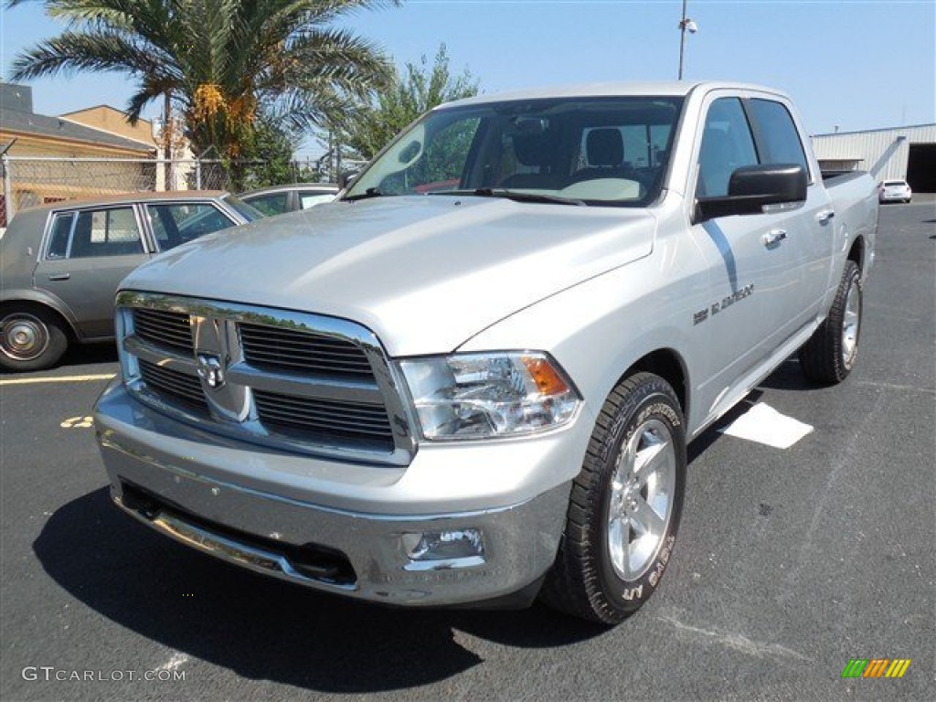 2011 Ram 1500 Lone Star Crew Cab 4x4 - Bright Silver Metallic / Dark Slate Gray/Medium Graystone photo #1