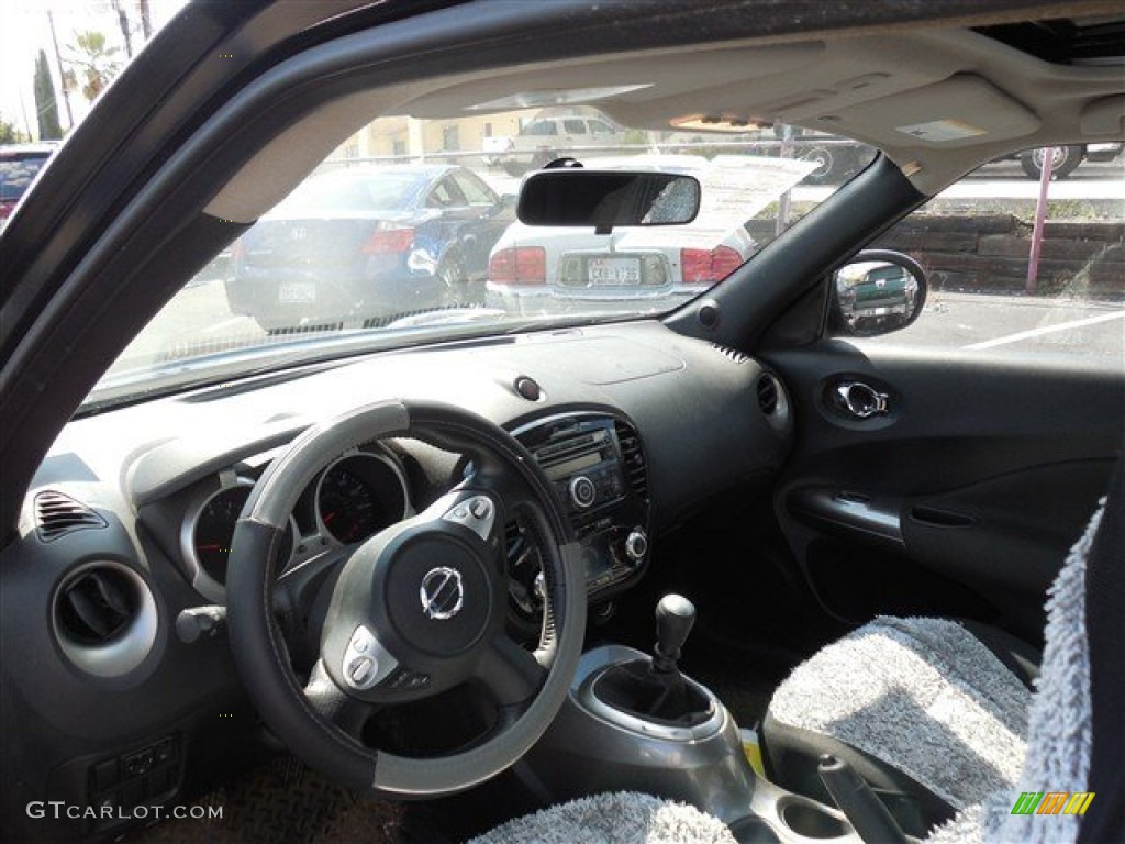 2011 Juke SV - Graphite Blue / Black/Silver Trim photo #13
