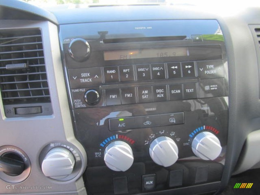 2013 Tundra Double Cab 4x4 - Silver Sky Metallic / Graphite photo #16