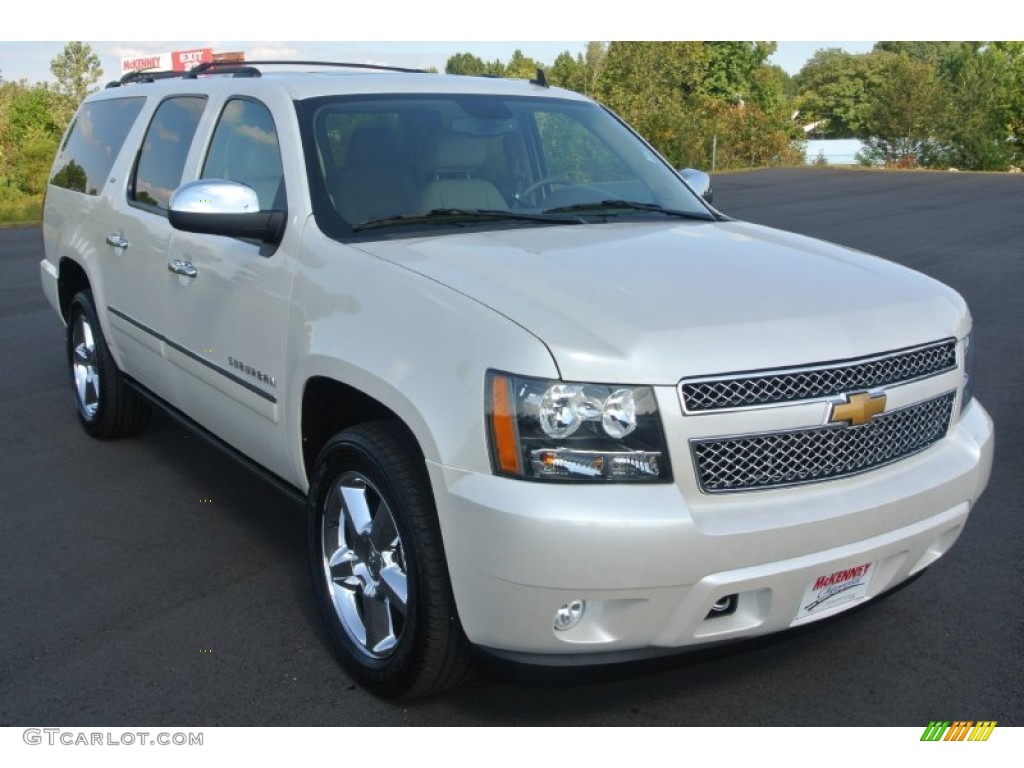 White Diamond Tricoat Chevrolet Suburban