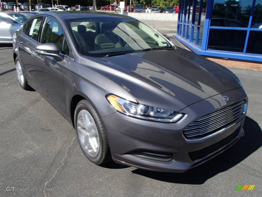2014 Fusion SE - Sterling Gray / Dune photo #2