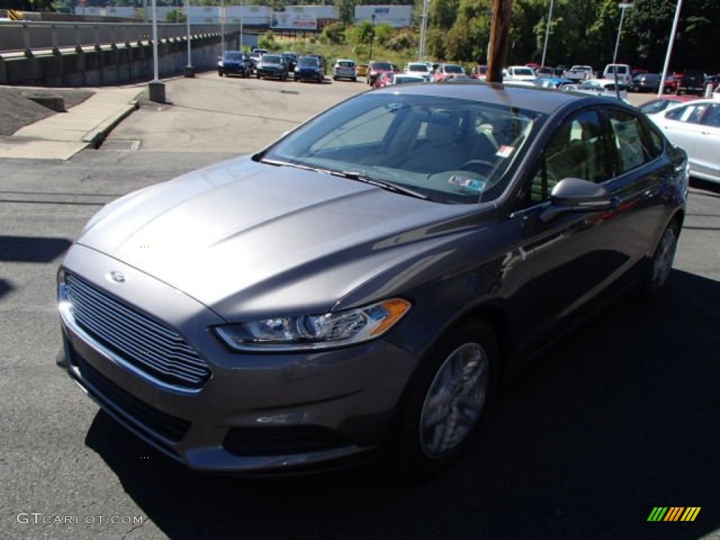 2014 Fusion SE - Sterling Gray / Dune photo #4