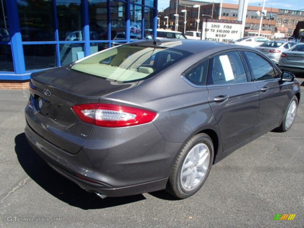 2014 Fusion SE - Sterling Gray / Dune photo #8