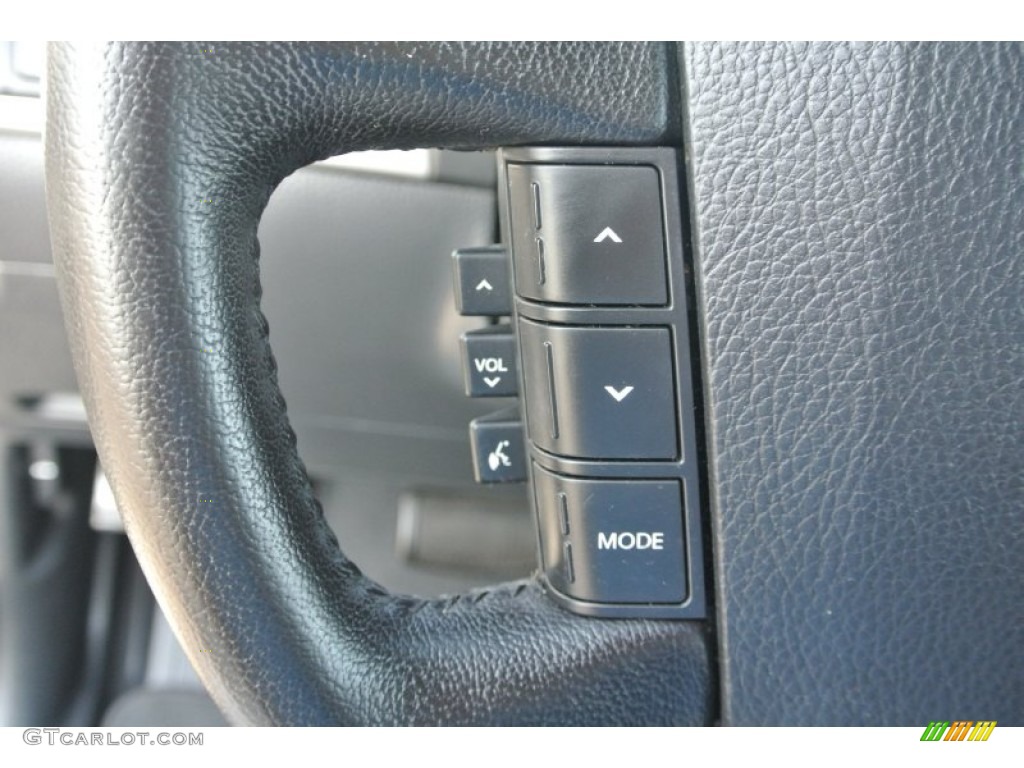 2009 Kia Borrego EX V8 Controls Photo #86185682