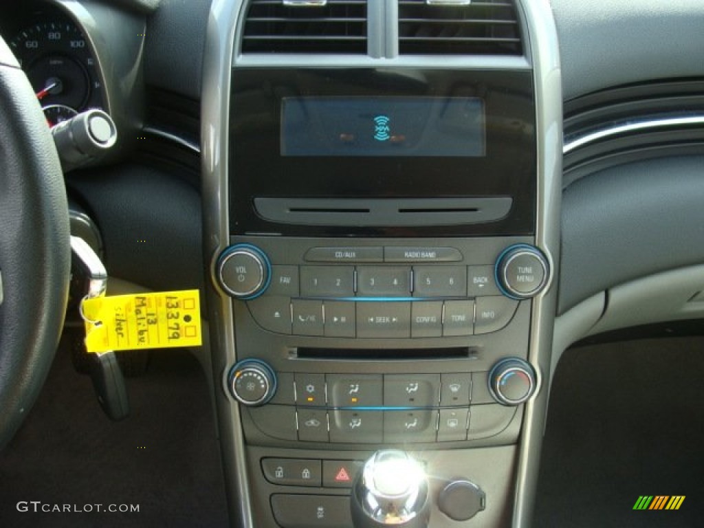 2013 Chevrolet Malibu LS Controls Photo #86185838