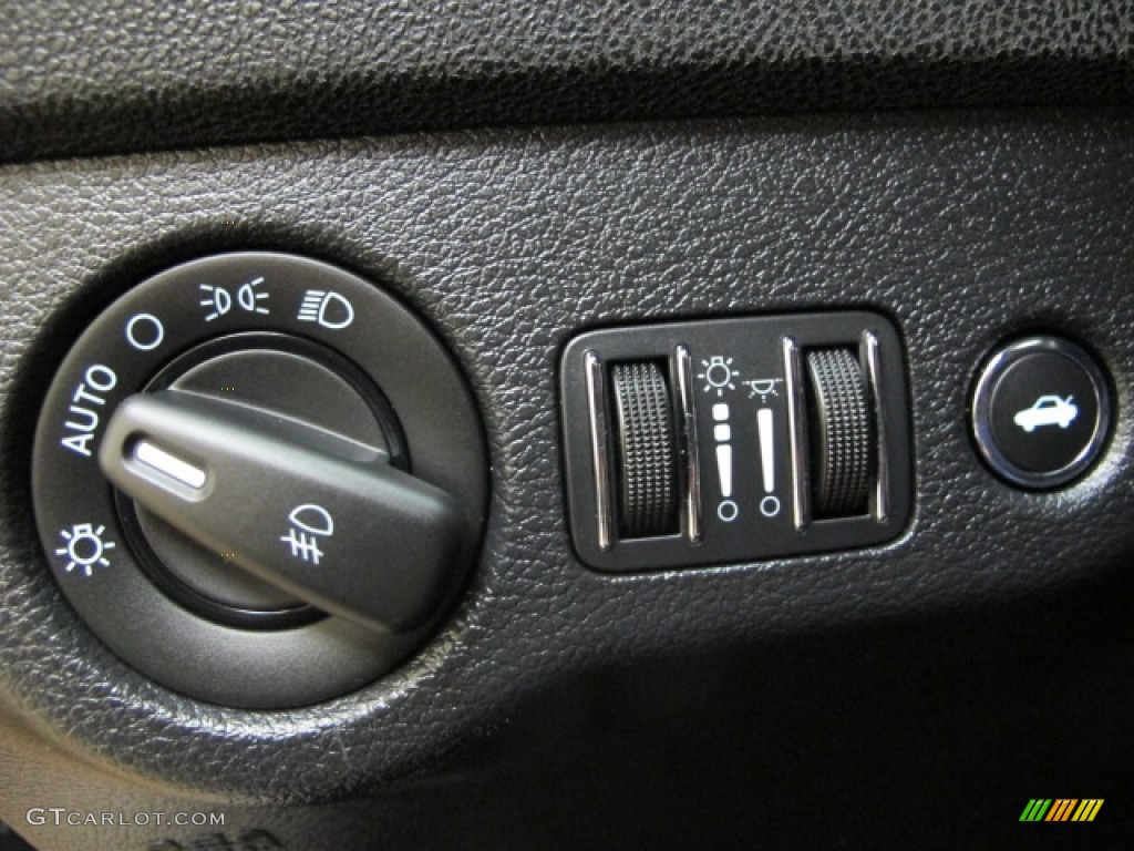 2011 Dodge Charger R/T Mopar '11 Controls Photos