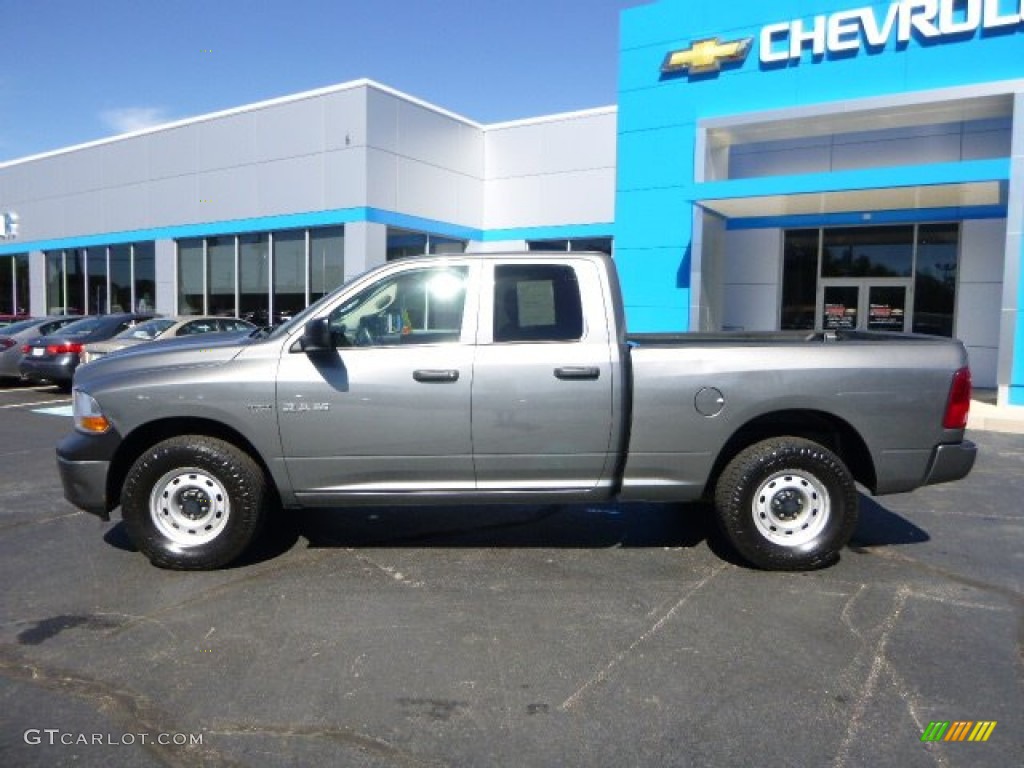 2009 Ram 1500 ST Quad Cab 4x4 - Mineral Gray Metallic / Dark Slate Gray photo #2