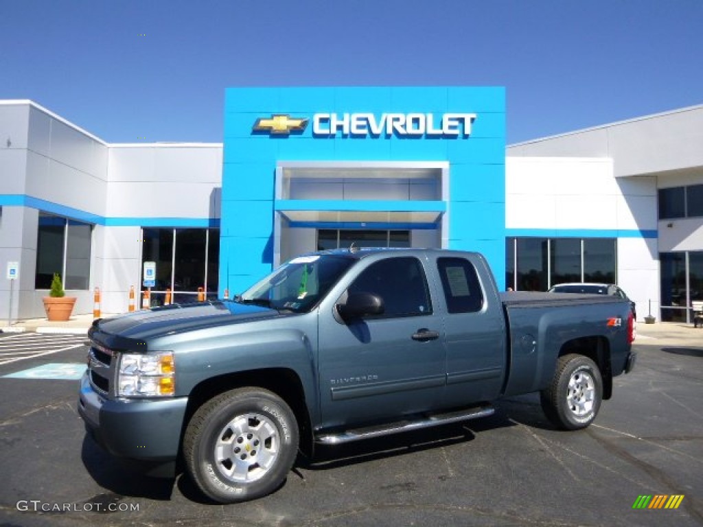 Blue Granite Metallic Chevrolet Silverado 1500