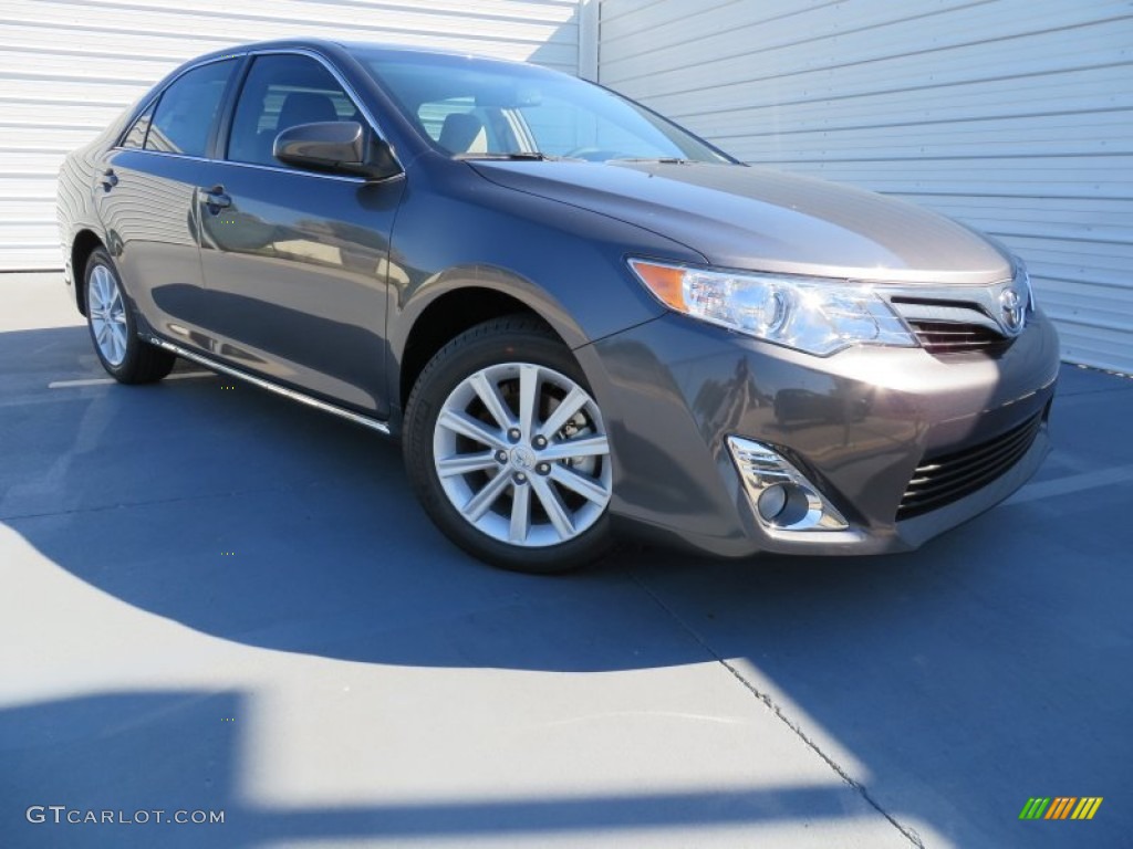 Magnetic Gray Metallic 2014 Toyota Camry SE Exterior Photo #86193770