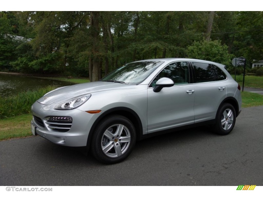 Classic Silver Metallic 2014 Porsche Cayenne Standard Cayenne Model Exterior Photo #86194559