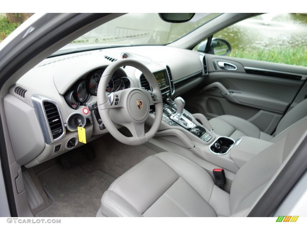 Platinum Grey Interior 2014 Porsche Cayenne Standard Cayenne Model Photo #86194778