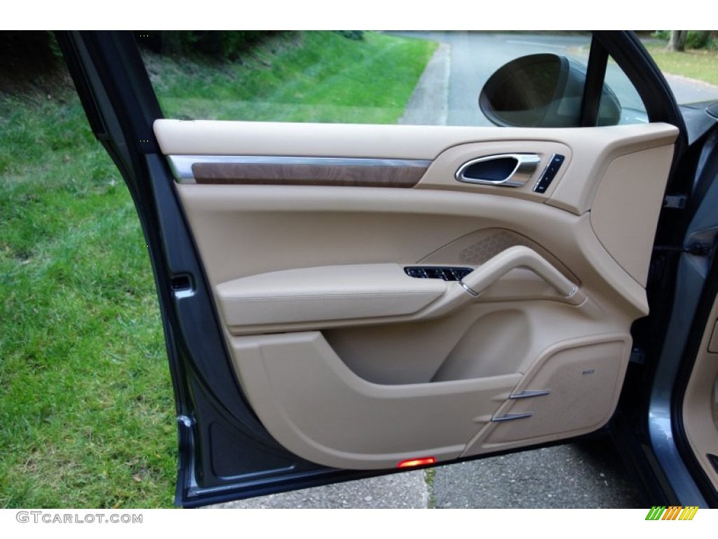 2011 Porsche Cayenne S Luxor Beige Door Panel Photo #86195306