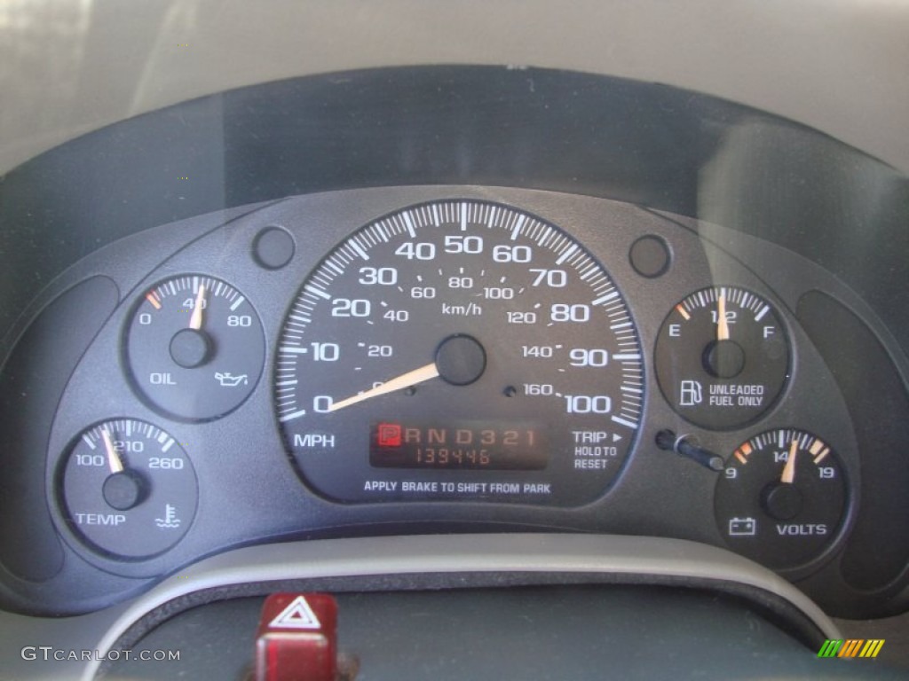2002 Chevrolet Astro LT Gauges Photos