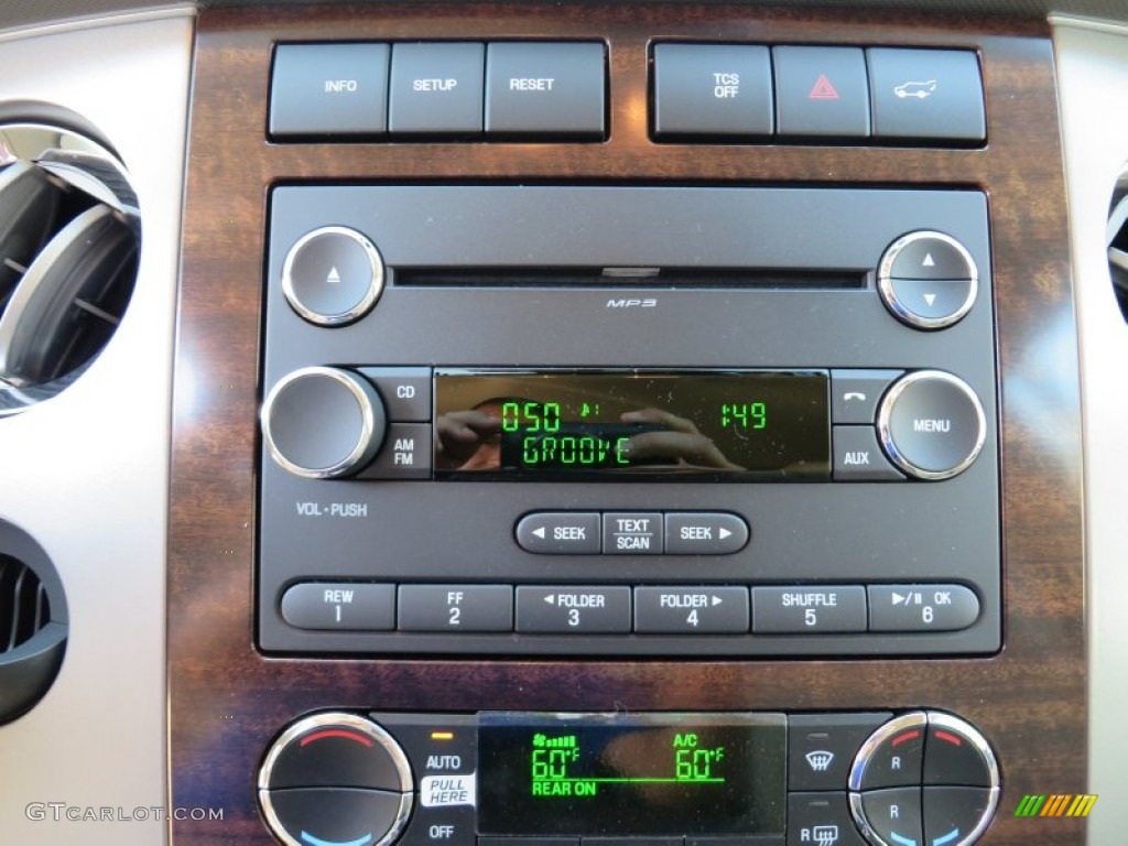 2014 Ford Expedition XLT Audio System Photos