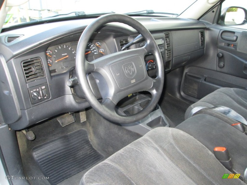 2004 Dakota Sport Quad Cab - Bright Silver Metallic / Dark Slate Gray photo #16