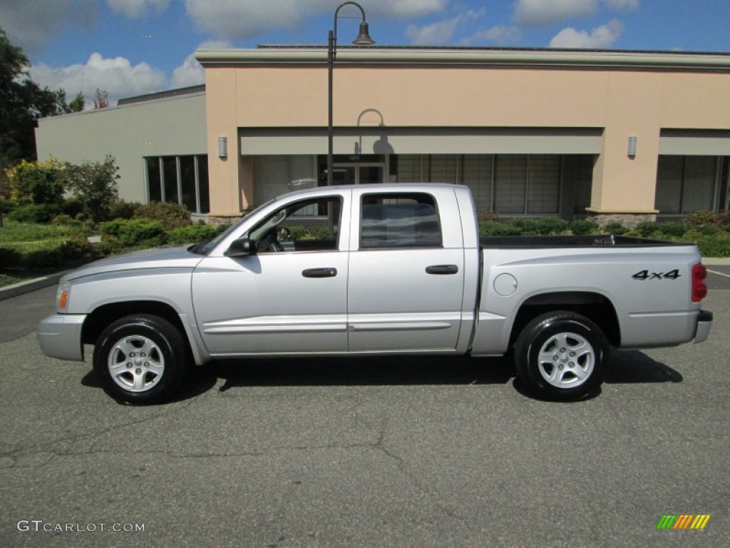 2006 Dakota SLT Quad Cab 4x4 - Bright Silver Metallic / Medium Slate Gray photo #3