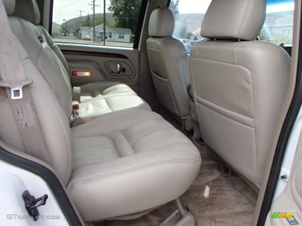 2000 Escalade 4WD - Aspen White / Neutral Shale photo #8