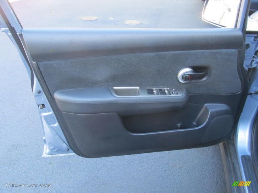 2011 Versa 1.8 S Hatchback - Arctic Blue Metallic / Charcoal photo #7