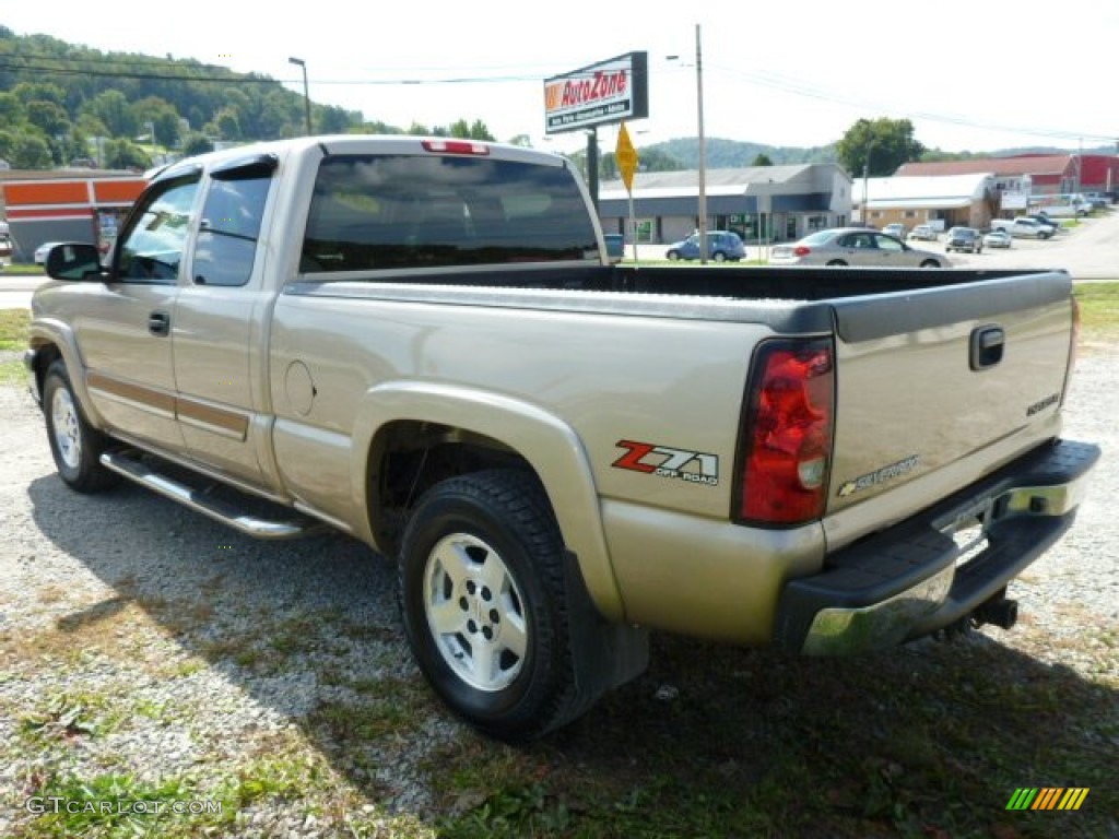 2004 Silverado 1500 Z71 Extended Cab 4x4 - Sandstone Metallic / Tan photo #3