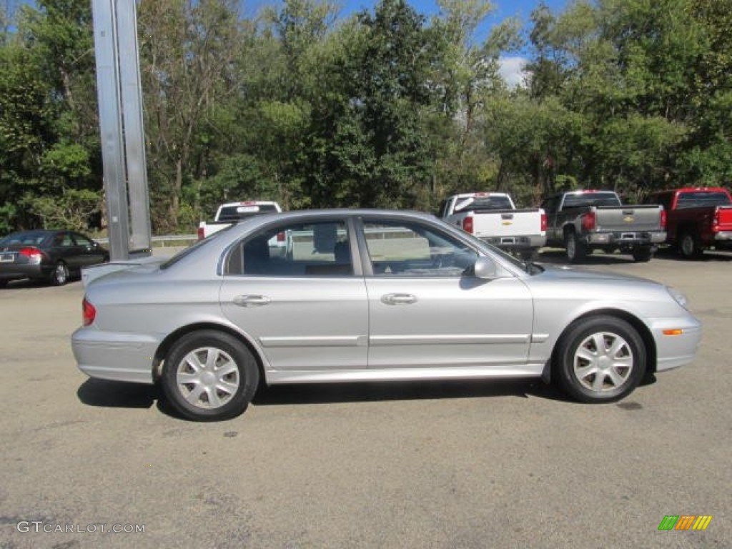 2004 Sonata  - Brilliant Silver / Black photo #7