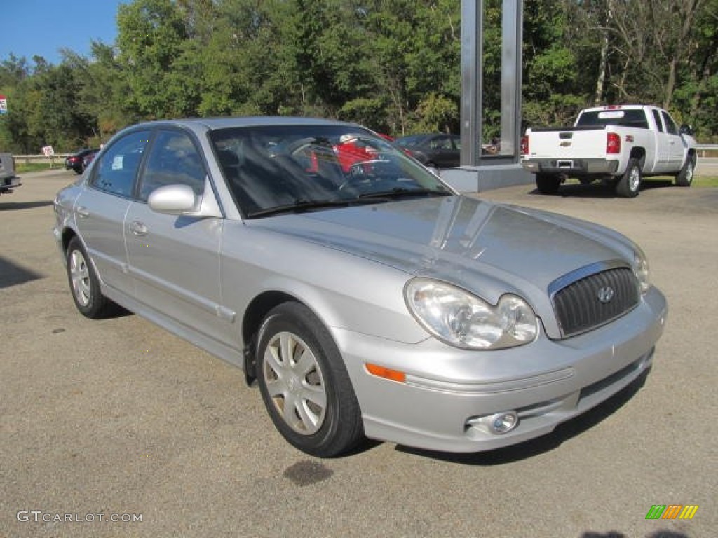 2004 Sonata  - Brilliant Silver / Black photo #9