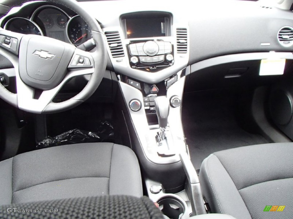 2014 Cruze Eco - Rainforest Green Metallic / Jet Black photo #5