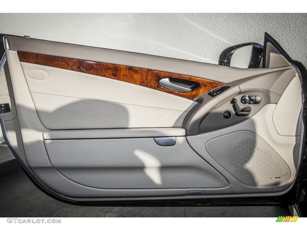 2009 Mercedes-Benz SL 550 Roadster Stone Door Panel Photo #86213183