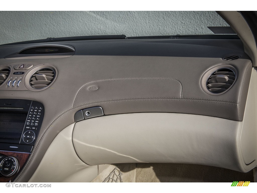 2009 Mercedes-Benz SL 550 Roadster Dashboard Photos