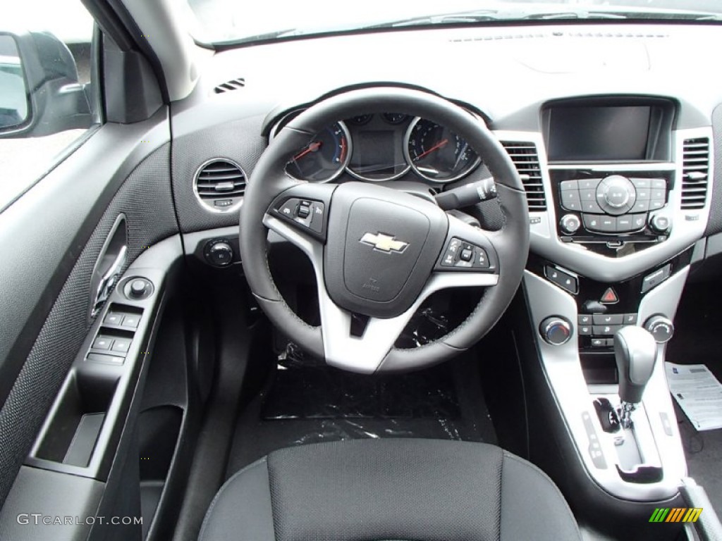 2014 Cruze LT - Rainforest Green Metallic / Jet Black photo #6
