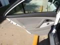Super White - Camry SE Photo No. 11