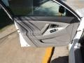 Super White - Camry SE Photo No. 13