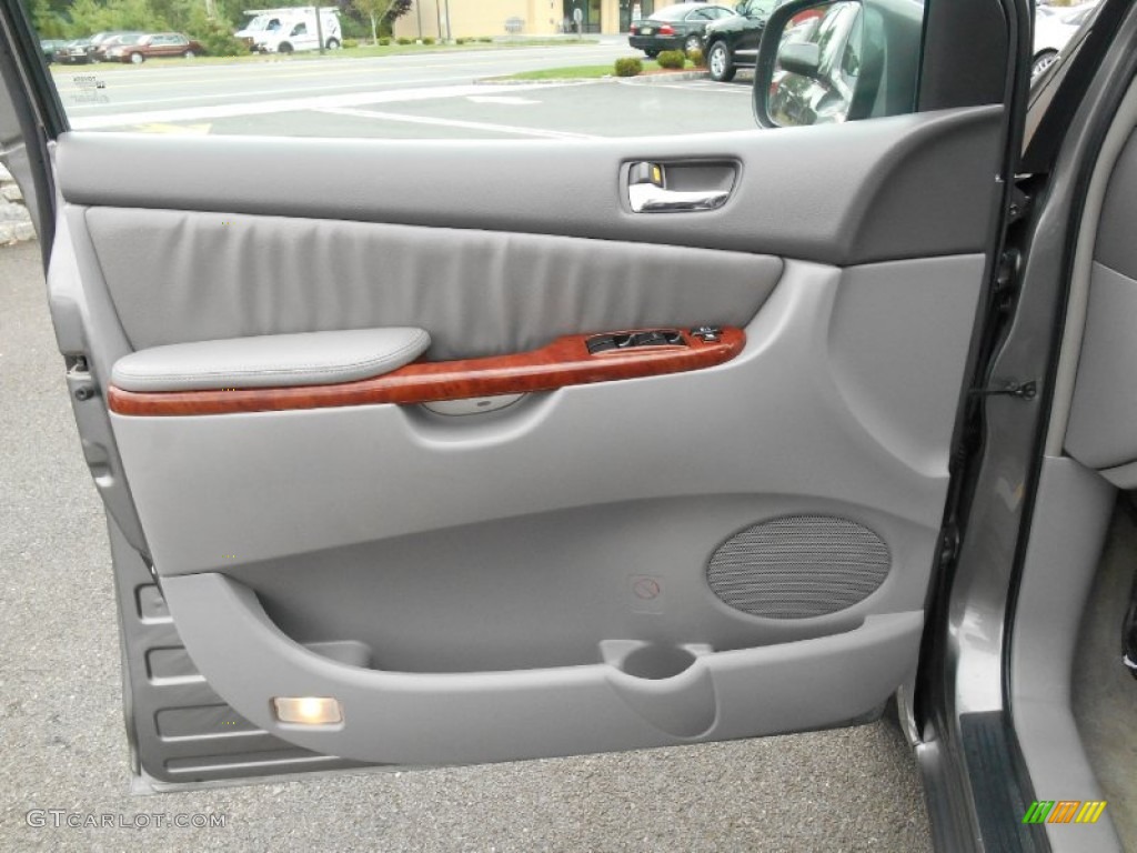2005 Toyota Sienna XLE Limited AWD Door Panel Photos