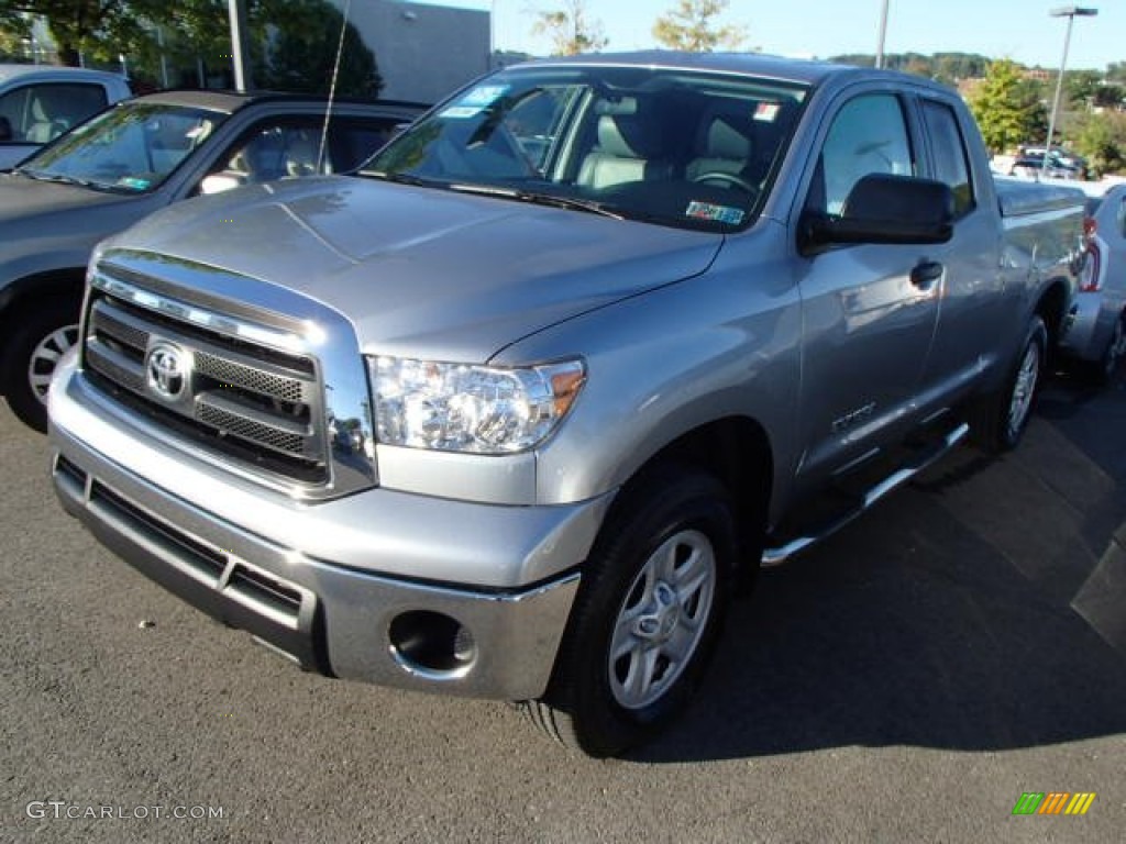 2010 Tundra Double Cab 4x4 - Silver Sky Metallic / Graphite Gray photo #3