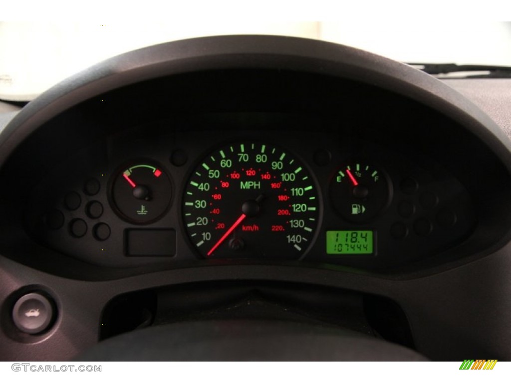 2007 Ford Focus ZXW SES Wagon Gauges Photo #86221634