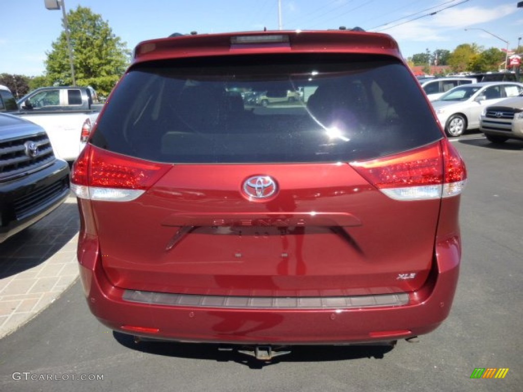 2011 Sienna XLE - Salsa Red Pearl / Bisque photo #4