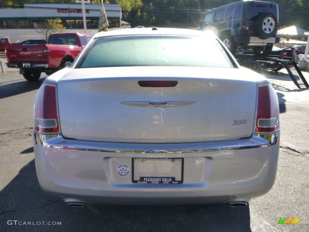 2012 300  - Bright Silver Metallic / Black photo #4