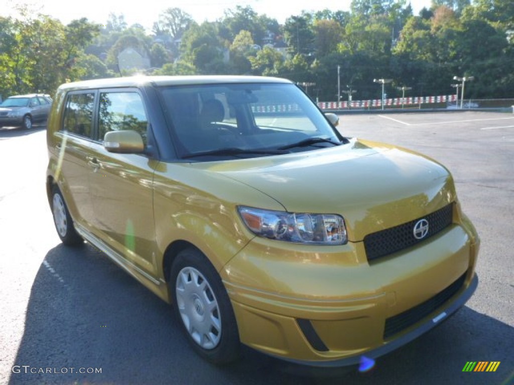 2008 xB  - Gold Rush Mica / Dark Gray photo #1