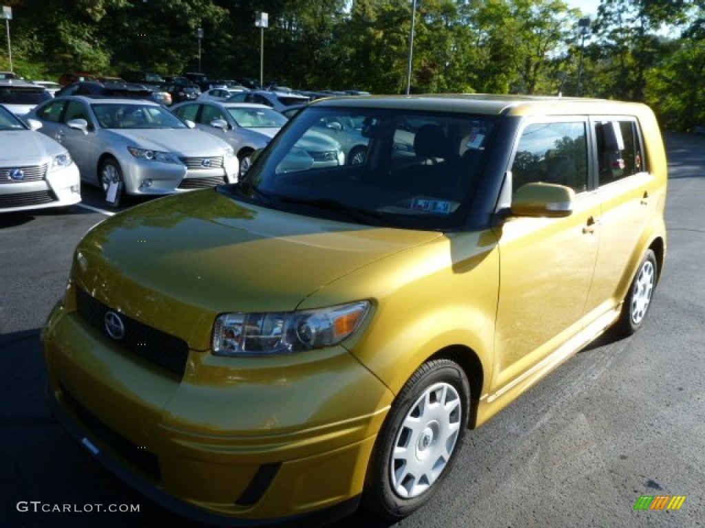 2008 xB  - Gold Rush Mica / Dark Gray photo #3