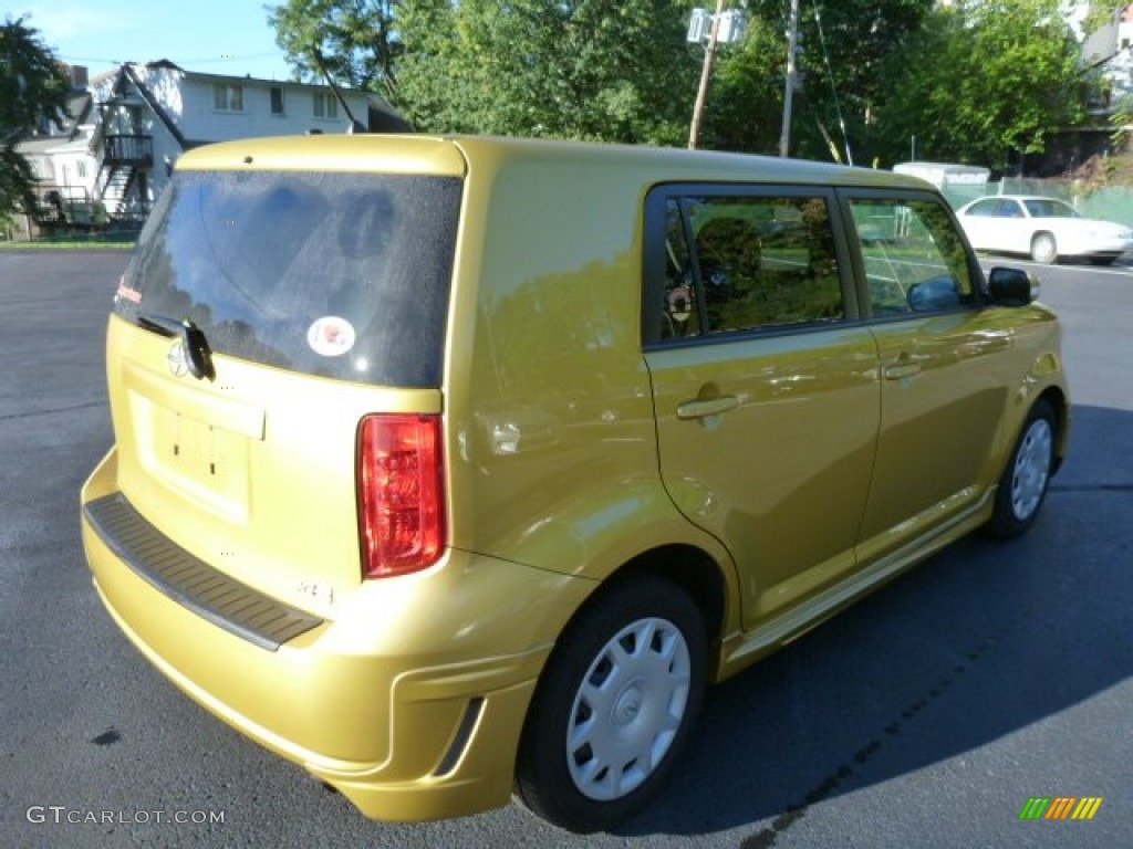 2008 xB  - Gold Rush Mica / Dark Gray photo #11