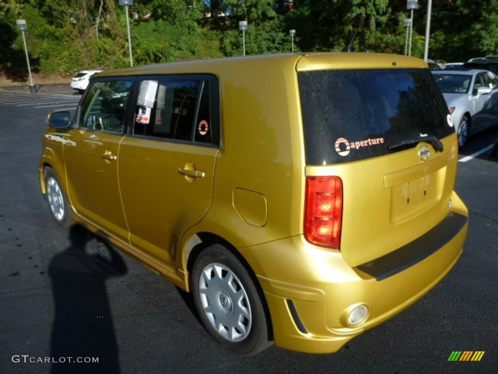 2008 xB  - Gold Rush Mica / Dark Gray photo #13