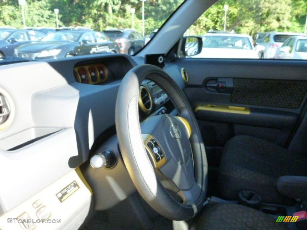 2008 xB  - Gold Rush Mica / Dark Gray photo #17
