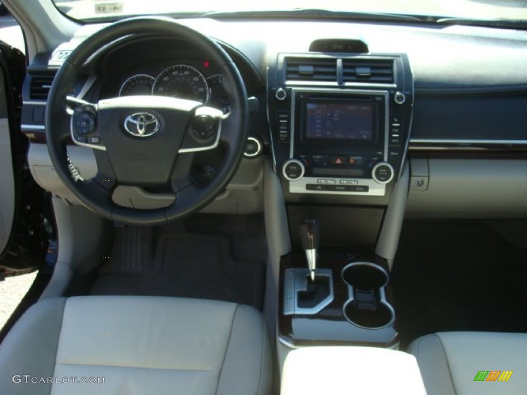 2012 Camry XLE V6 - Attitude Black Metallic / Ash photo #9