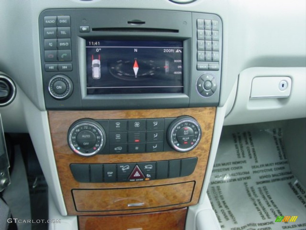 2009 Mercedes-Benz ML 350 4Matic Controls Photo #86228927