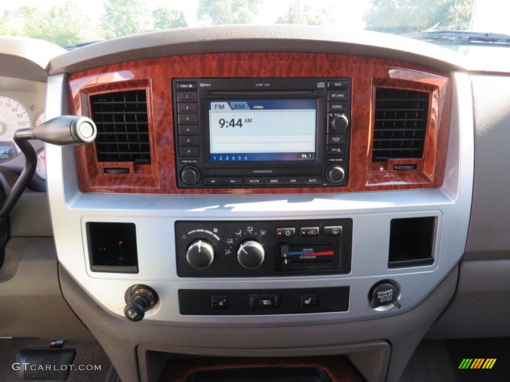 2006 Ram 1500 Laramie Quad Cab - Bright White / Khaki Beige photo #38