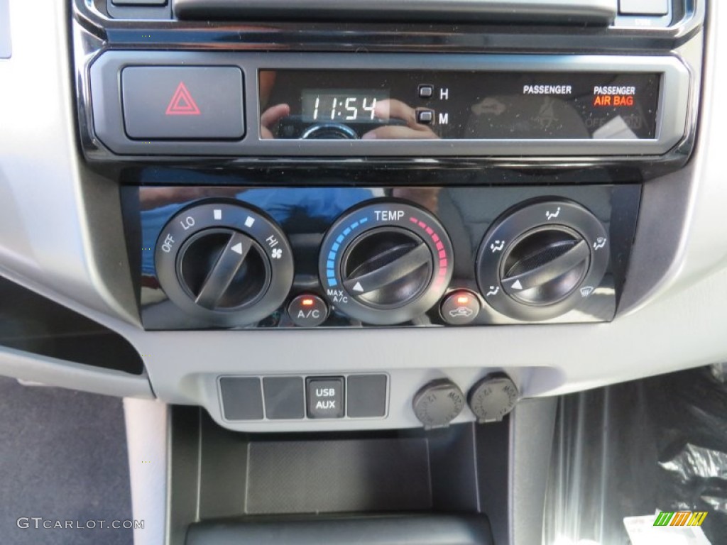 2014 Toyota Tacoma SR5 Prerunner Access Cab Controls Photo #86232041