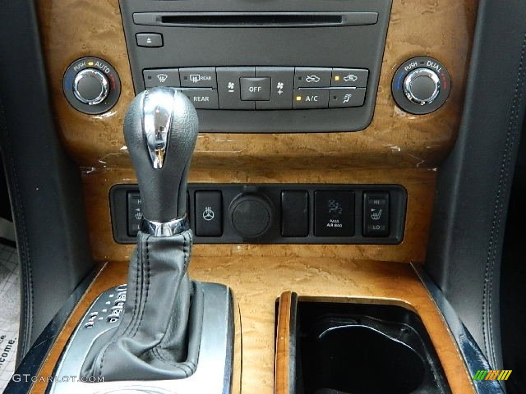 2013 Infiniti QX 56 4WD Controls Photo #86232896