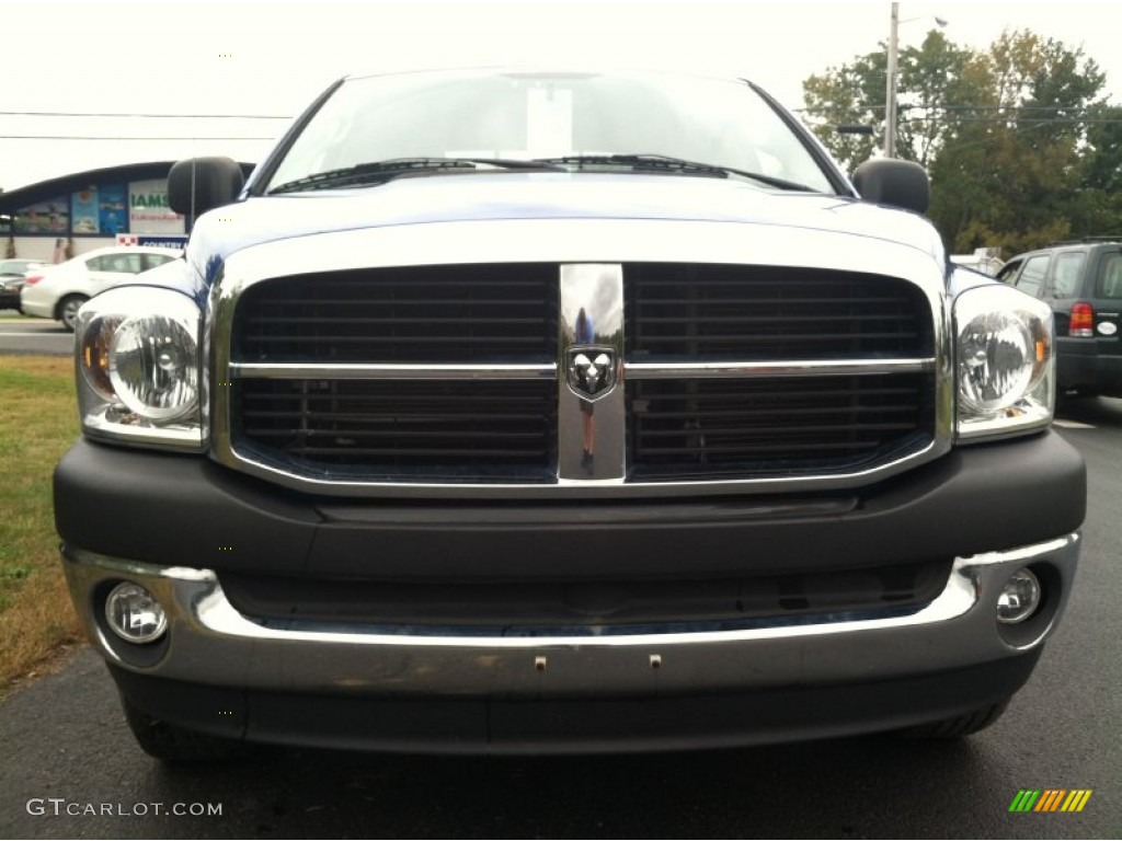 2007 Ram 1500 SXT Quad Cab 4x4 - Electric Blue Pearl / Medium Slate Gray photo #3
