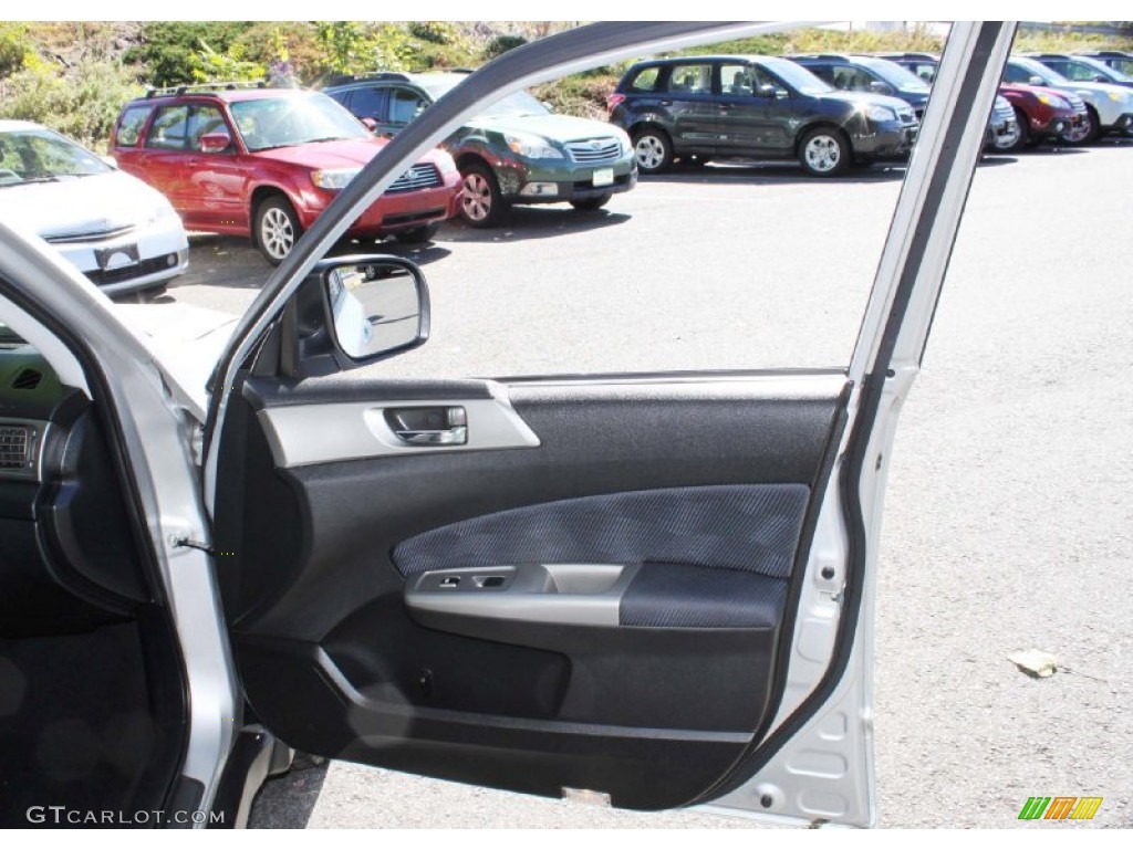 2010 Forester 2.5 X Premium - Spark Silver Metallic / Black photo #17