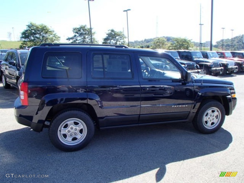 2014 Patriot Sport - True Blue Pearl / Dark Slate Gray/Light Pebble photo #5